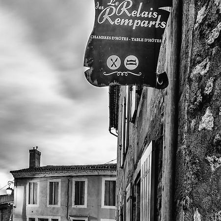Chambres D'Hotes Le Relais Des Remparts Rions Exterior photo