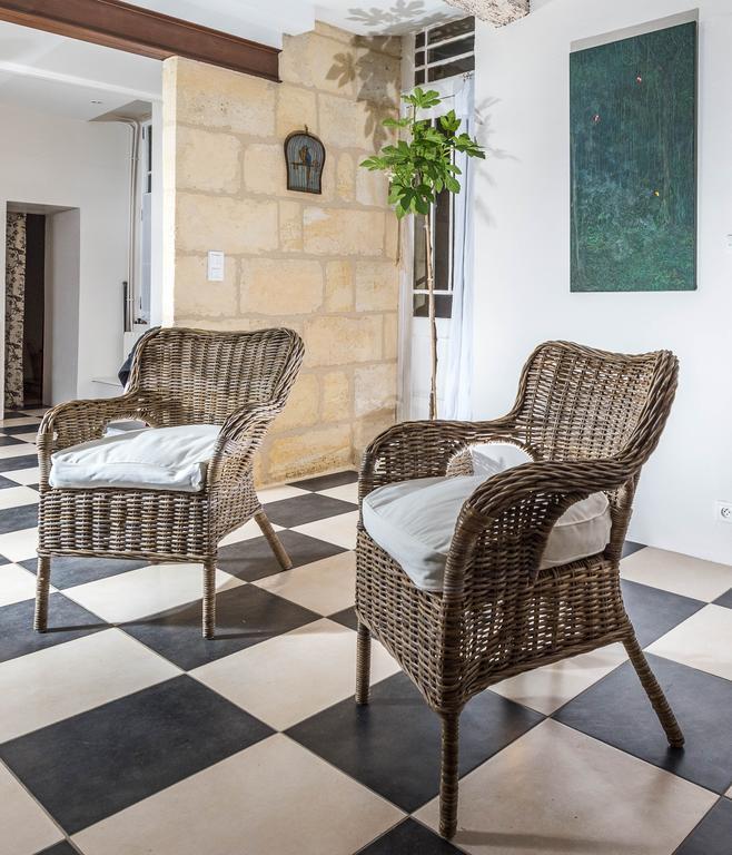 Chambres D'Hotes Le Relais Des Remparts Rions Exterior photo